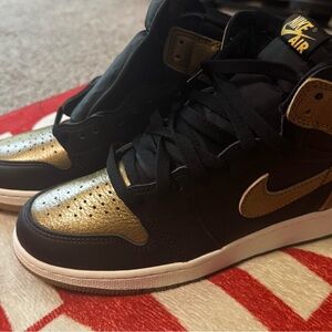 Jordan Retro High OG Black and Gold Sneakers